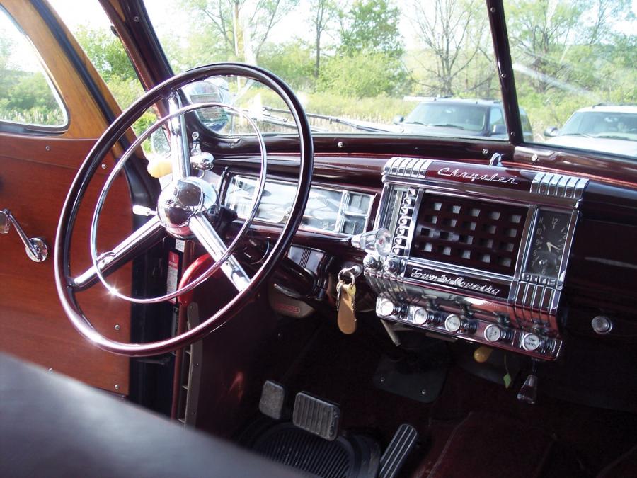 Chrysler Town & Country Sedan 1948 года  (фото 34 из 54)